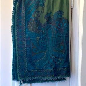 Loomology NWT Green Paisley Scarf